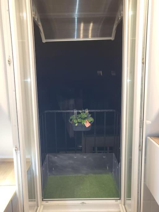 Appartement Studio 9m2 Champs Elysees Arc De Triomphe75008 *