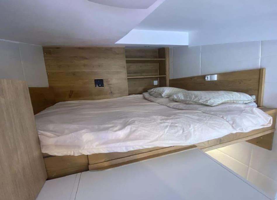 Studio 9m2 Champs Elysees Arc De Triomphe75008 Appartement *